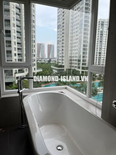 Diamond Island Apartment 4-bedroom for rent, 220m2, Brilliant Tower